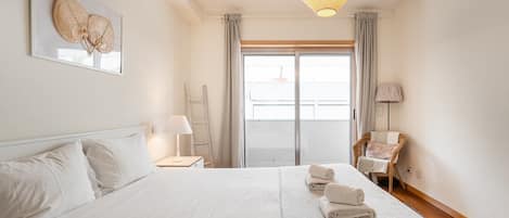 1 chambre, fer et planche à repasser, accès Internet, draps fournis