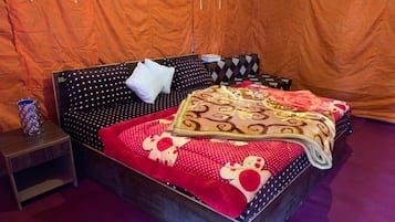 Deluxe Room | Free WiFi, bed sheets