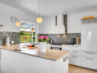 "Ansine" - 500m from the sea by Interhome