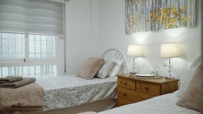 2 habitaciones, tabla de planchar con plancha y wifi gratis 