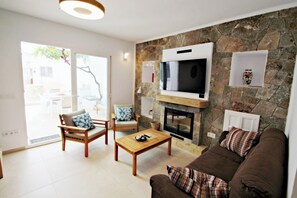 Télévision, chaîne hi-fi