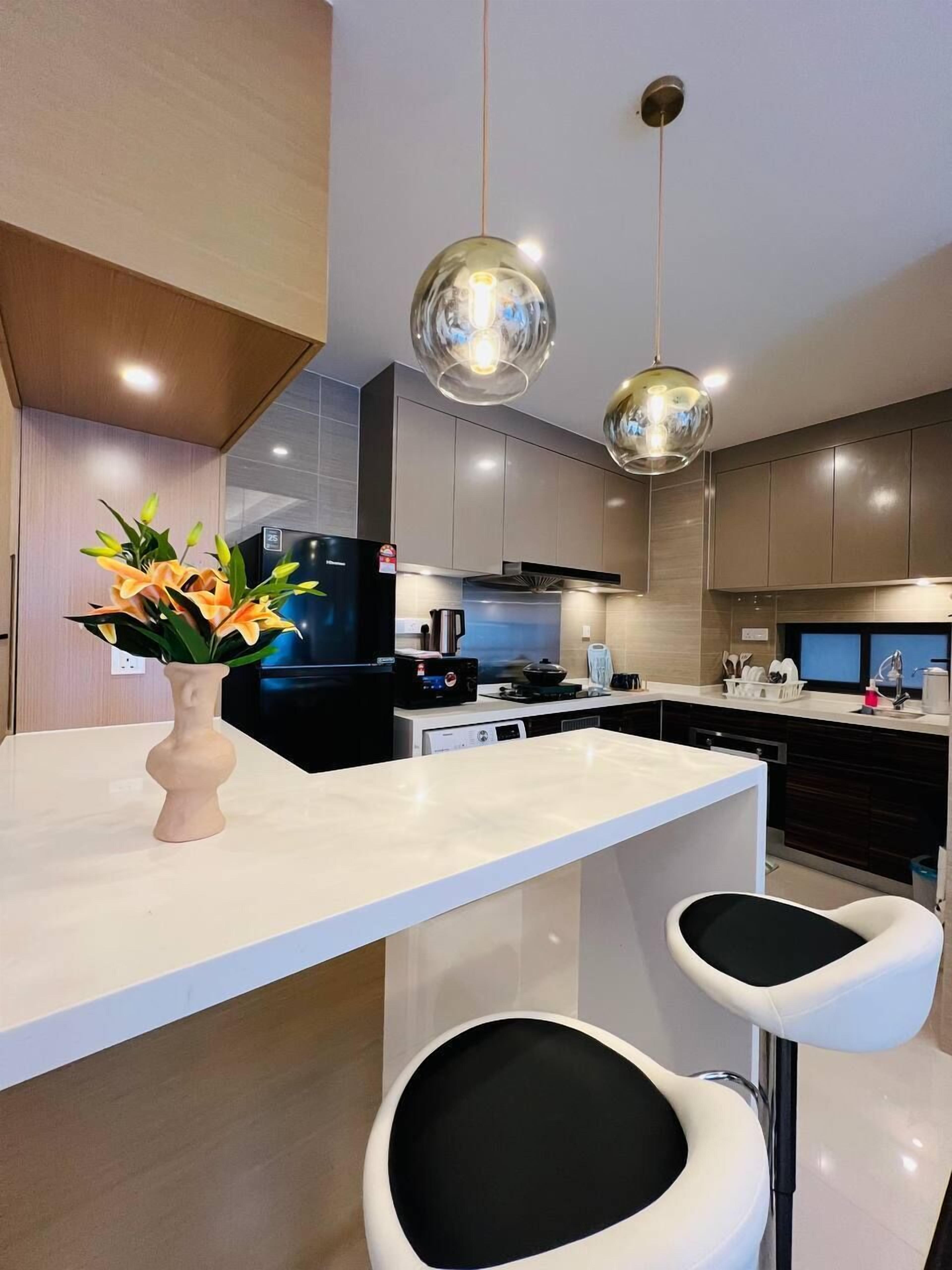 Design Studio | Private kitchen | Fridge, microwave, electric kettle, rice cooker