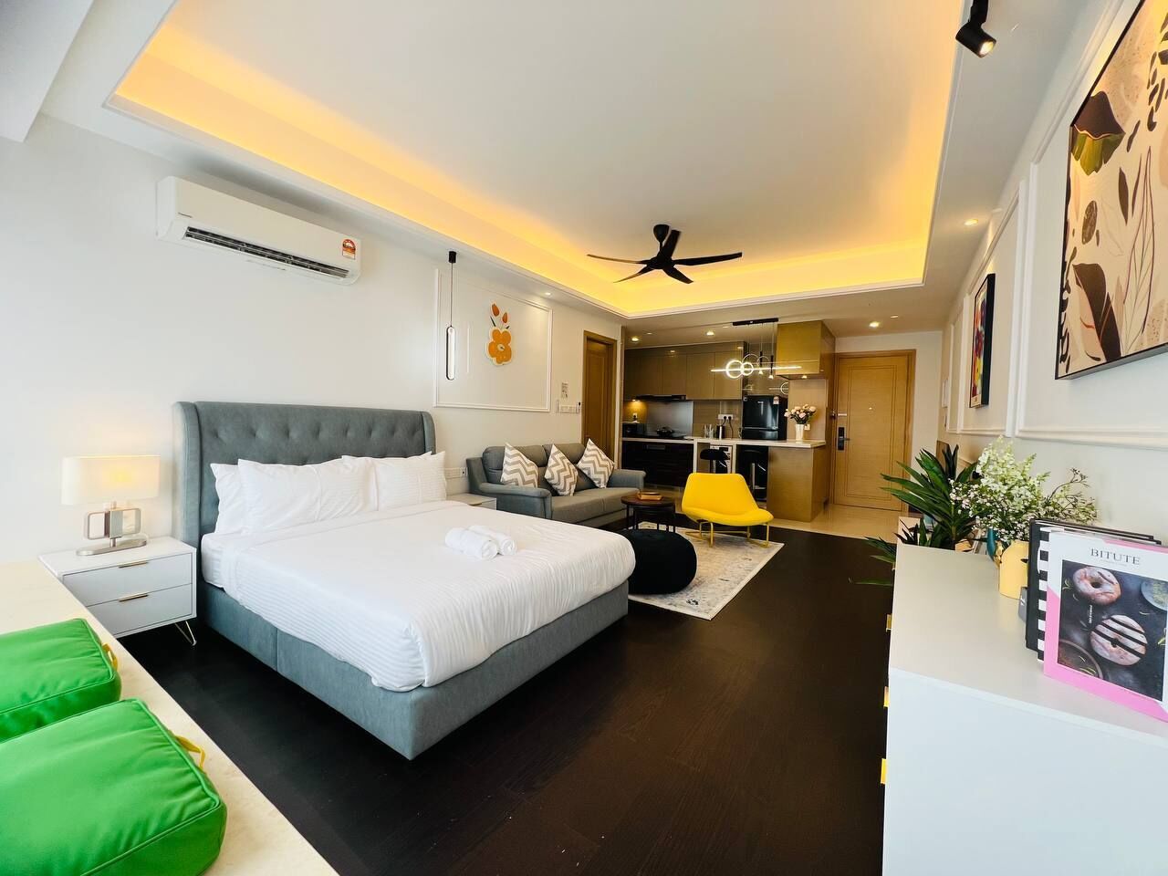 Soundproofing, free WiFi