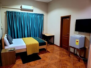 1 bedroom, iron/ironing board, Internet