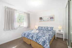 2 habitaciones, decoración personalizada y muebles diferentes 