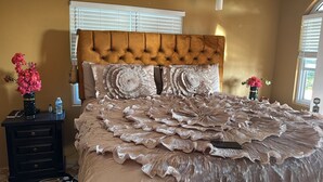 Chambre Simple, vue colline | Rideaux occultants, Wi-Fi gratuit, décoration personnalisée
