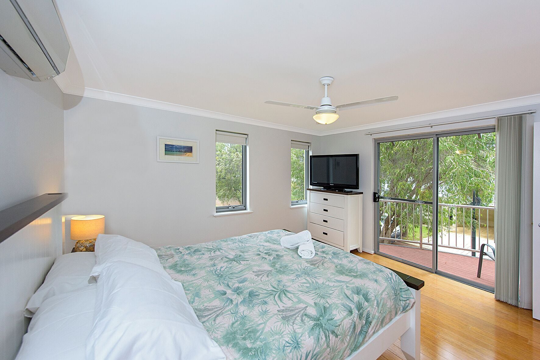 Casa luxo, várias camas, para não fumantes | 3 quartos, individualmente decorados, individualmente mobiliados