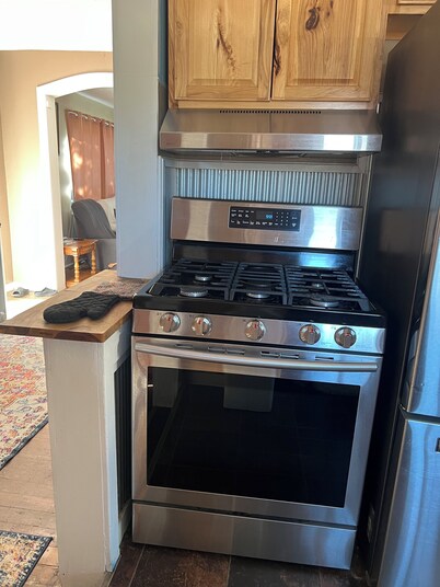 Montana House: 2 bedroom, 1 loft, 1 BR historic railroad house in Lima, Montana