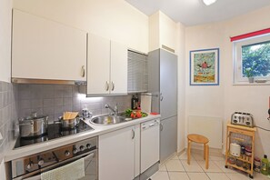 Fridge, oven, stovetop, dishwasher - Apartment Graziella With Pool And View (Tresa)