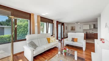 Appartamento Standard, 2 camere da letto, 2 bagni (Vernate Lugano Lake Sweet View) | Area soggiorno