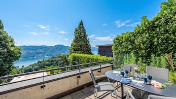 Apartemen Standar, beberapa kamar, 2 kamar mandi (Vernate Lugano Lake Sweet View) | Tempat makan outdoor