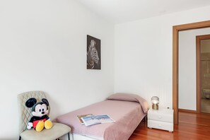 Leilighet – standard, flere soverom, 2 bad (Vernate Lugano Lake Sweet View) | 2 soverom, strykejern/-brett, wi-fi (mot et tillegg) og sengetøy