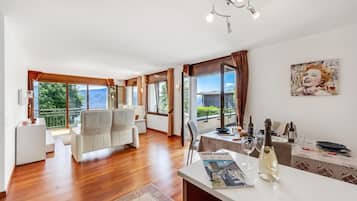 Apartemen Standar, beberapa kamar, 2 kamar mandi (Vernate Lugano Lake Sweet View) | Tempat makan