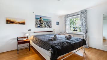 2 bedrooms, free WiFi, bed sheets