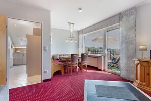 Fernseher, Tischtennisplatte