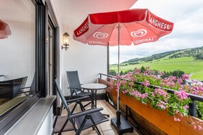 Terrace/patio - Apartment 'Appartment 3' with Mountain View, Balcony and Wi-Fi (Willingen (Upland))