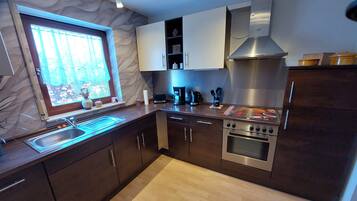 Kühlschrank, Ofen, Herdplatte, Geschirrspüler