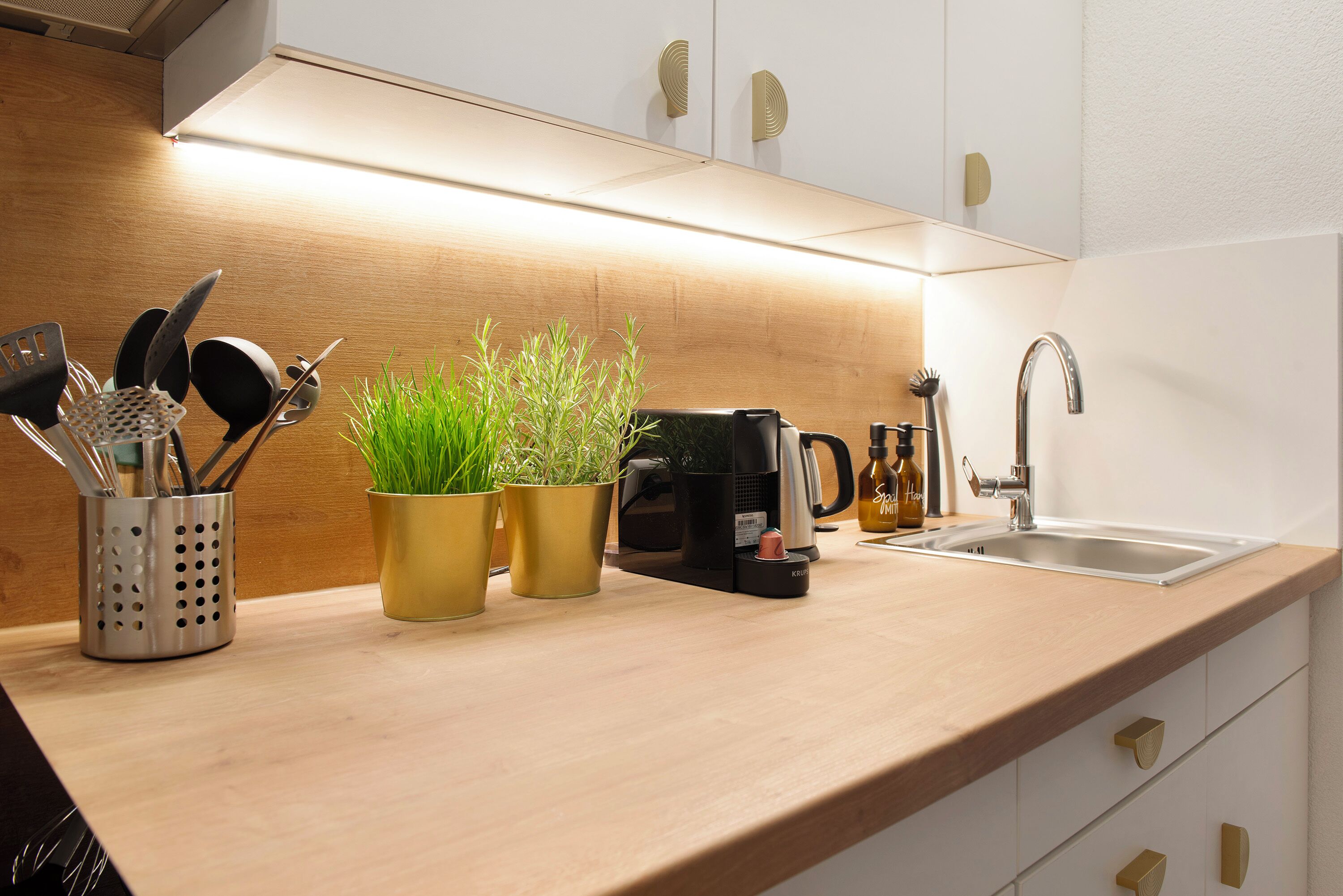 Réfrigérateur, four, plaque de cuisson, lave-vaisselle