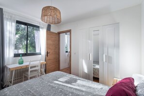 2 bedrooms, desk, iron/ironing board, free WiFi