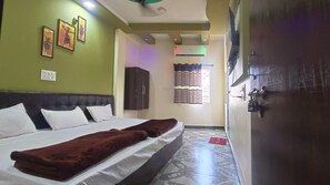 Schallisolierte Zimmer, kostenloses WLAN, Bettwäsche