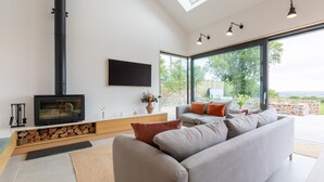 Smart-TV, bordtennis og kontorer