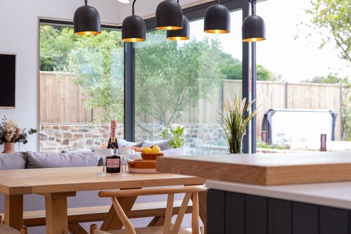 Skylark -  Luxury Cottages