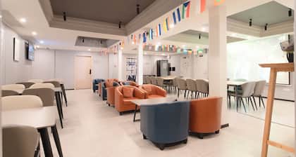 Dayin International Youth Hostel - People's Square & Old Town