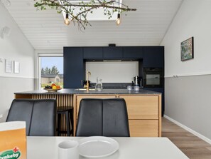 冰箱、微波炉、洗碗机、厨具/餐具