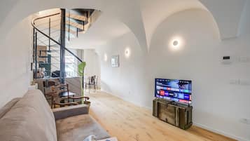 21-Zoll-Flachbildfernseher mit Digitalempfang, Fernseher