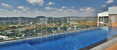 Utomhuspool