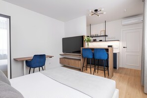Apartment Studio | 1 bedroom, iron/ironing board, free WiFi, bed sheets - Native Apartments Smoleńsk 33 (Kraków)