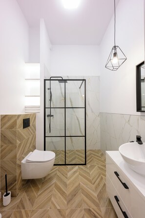 アパートメント | バスルーム | ヘアドライヤー、石鹸、トイレットペーパー