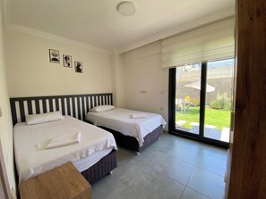 Iron/ironing board, free WiFi, bed sheets - Atli Apart (Fethiye)