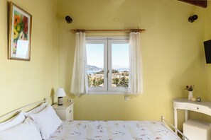 1 bedroom, iron/ironing board, travel crib, free WiFi