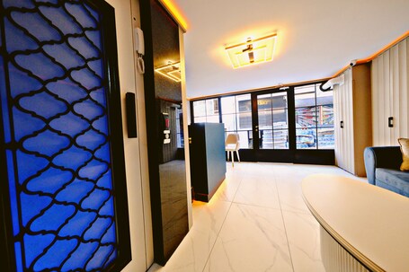 The Saint Hotel - Image 2
