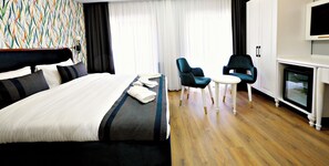 豪華雙人房, 1 張加大雙人床, 城市景觀 | 高級寢具、記憶床墊、免費迷你吧、書桌