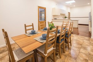 Exclusive House, Multiple Beds, Non Smoking | Dining room