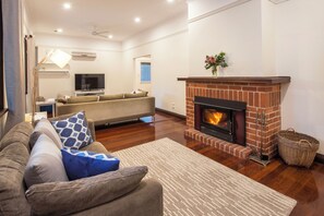 Exclusive House, Multiple Beds, Non Smoking | Living area