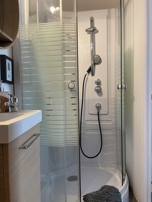 Hair dryer, towels, toilet paper - Cosy sur Ourcq (TROESNES)