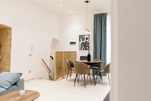 Dining - ROOM 1 B&B LE FOGLIE🍃 luxurious B&B in the beating heart of Altamura. (Altamura)
