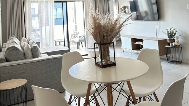 Apartment, 1 Bedroom, Balcony, City View | Ruang tamu