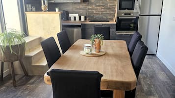 تناول الطعام