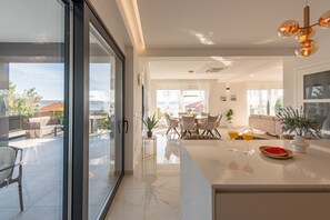 Interior - Seaview Villa A`More with heated pool (Maslenica)