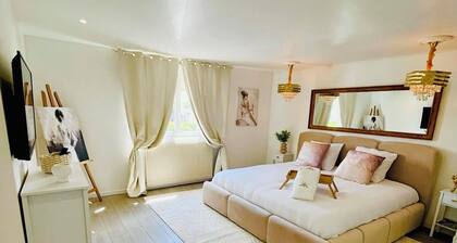 Modern, comfortable 2-bedroom gîte with whirlpool bath & sauna