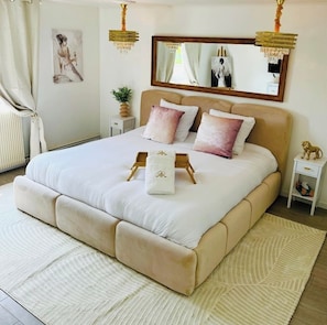 2 slaapkamers, reisbedje, wifi, beddengoed