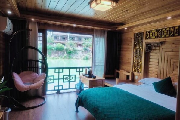 Room - FengjiangdiaojiaolouInn (Fenghuang Ancient Town Hongqiao) (Fenghuang County)