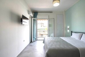 2 عدّة غرف نوم ومكواة/لوح كي وواي فاي وملاءات أسرّة