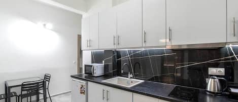 微波爐、爐具、咖啡機/沖茶器、多士爐