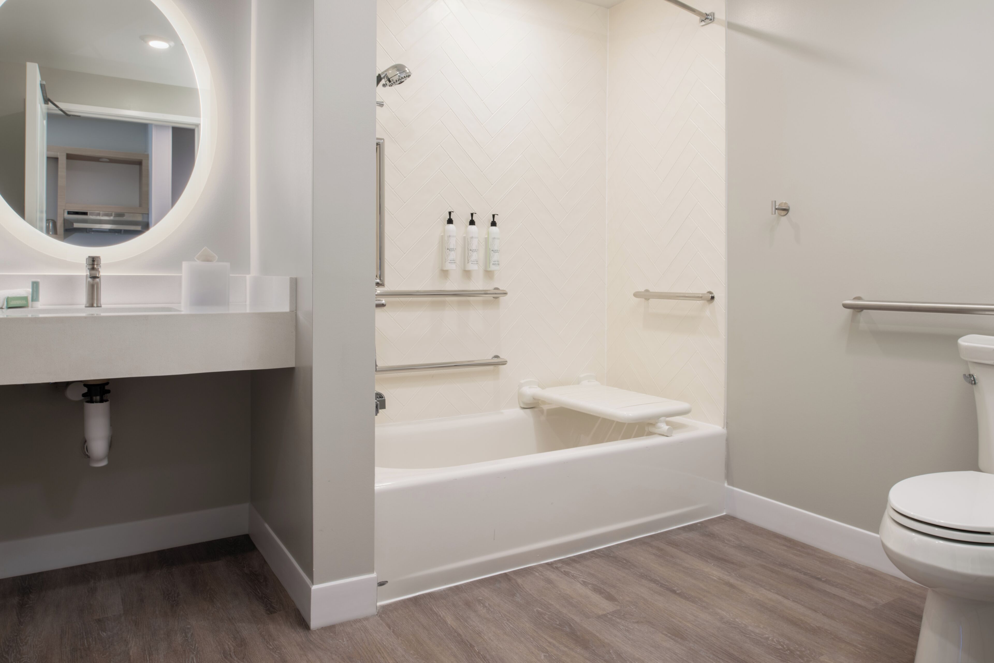 Toallas, jabón, champú y papel higiénico