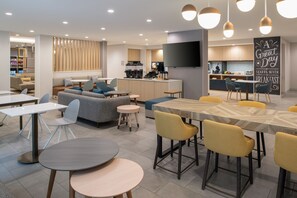 Colazione a buffet inclusa, servita tutte le mattine 
